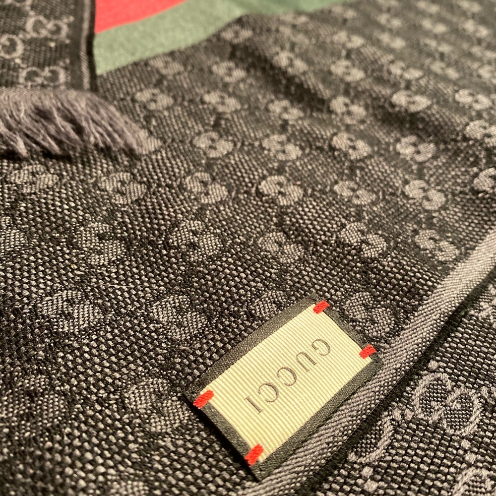 💕 GUCCI GG jacquard knitted scarf with web 💕